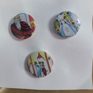 ✨️4/$10✨️ 3pc 1-inch Pinback button set Artsy set